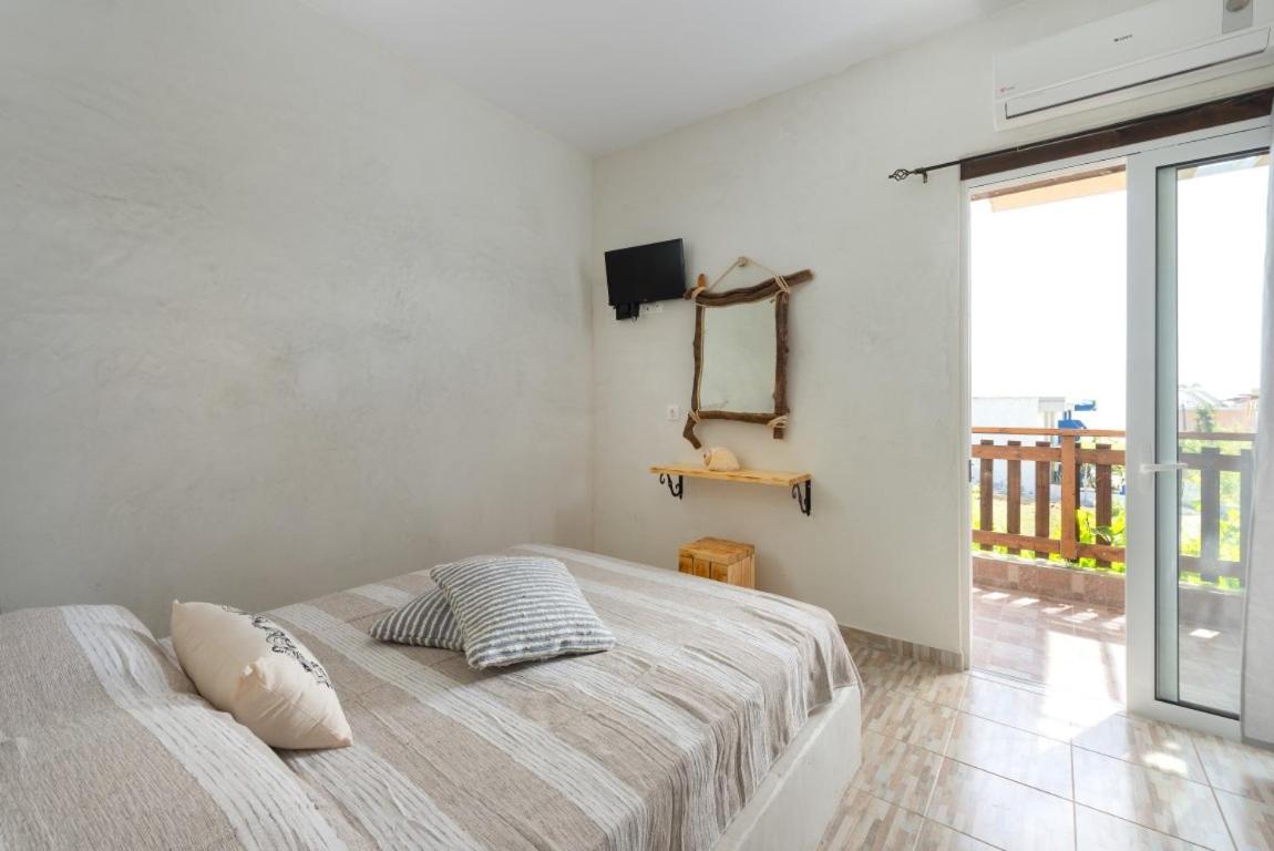 Christos Studios And Family Apartments Stegna Bagian luar foto