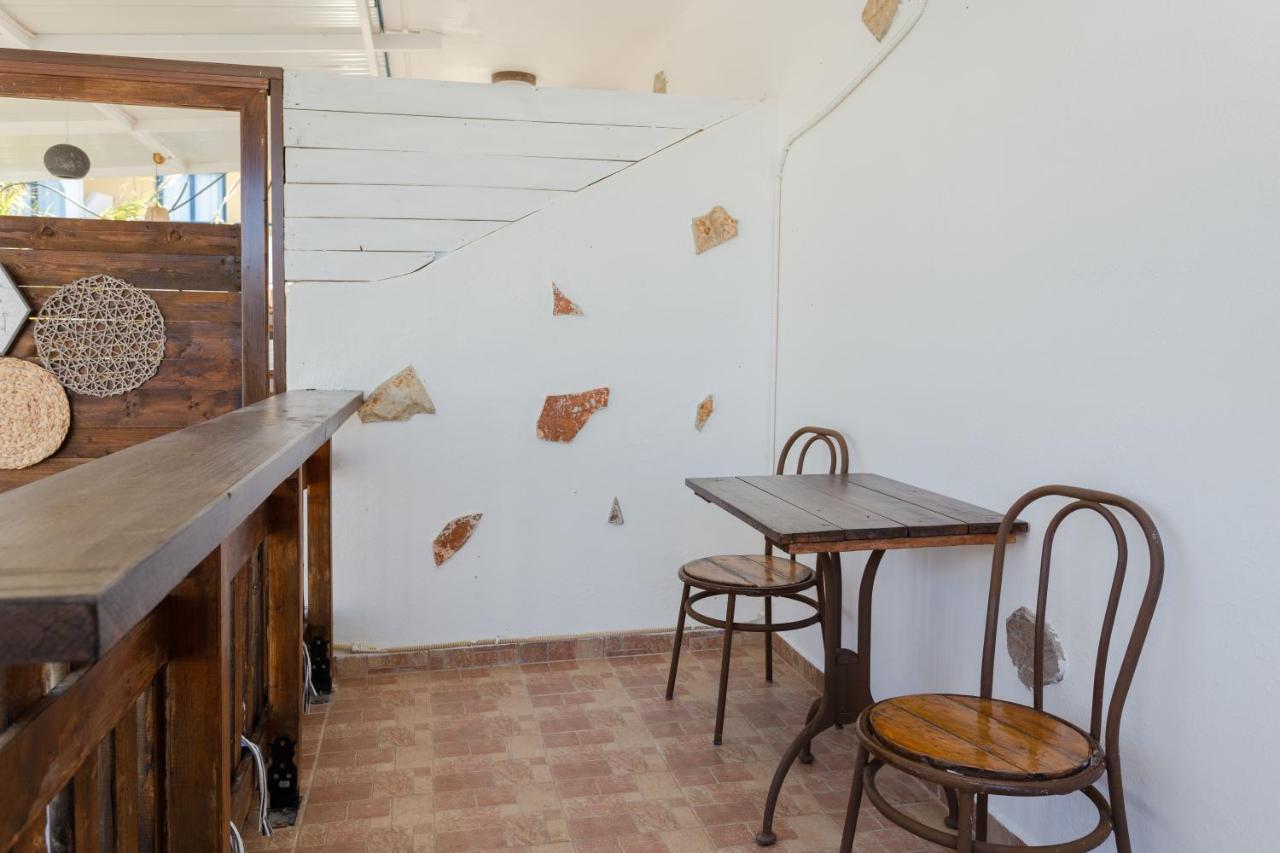 Christos Studios And Family Apartments Stegna Bagian luar foto
