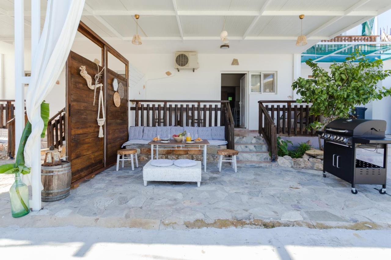 Christos Studios And Family Apartments Stegna Bagian luar foto