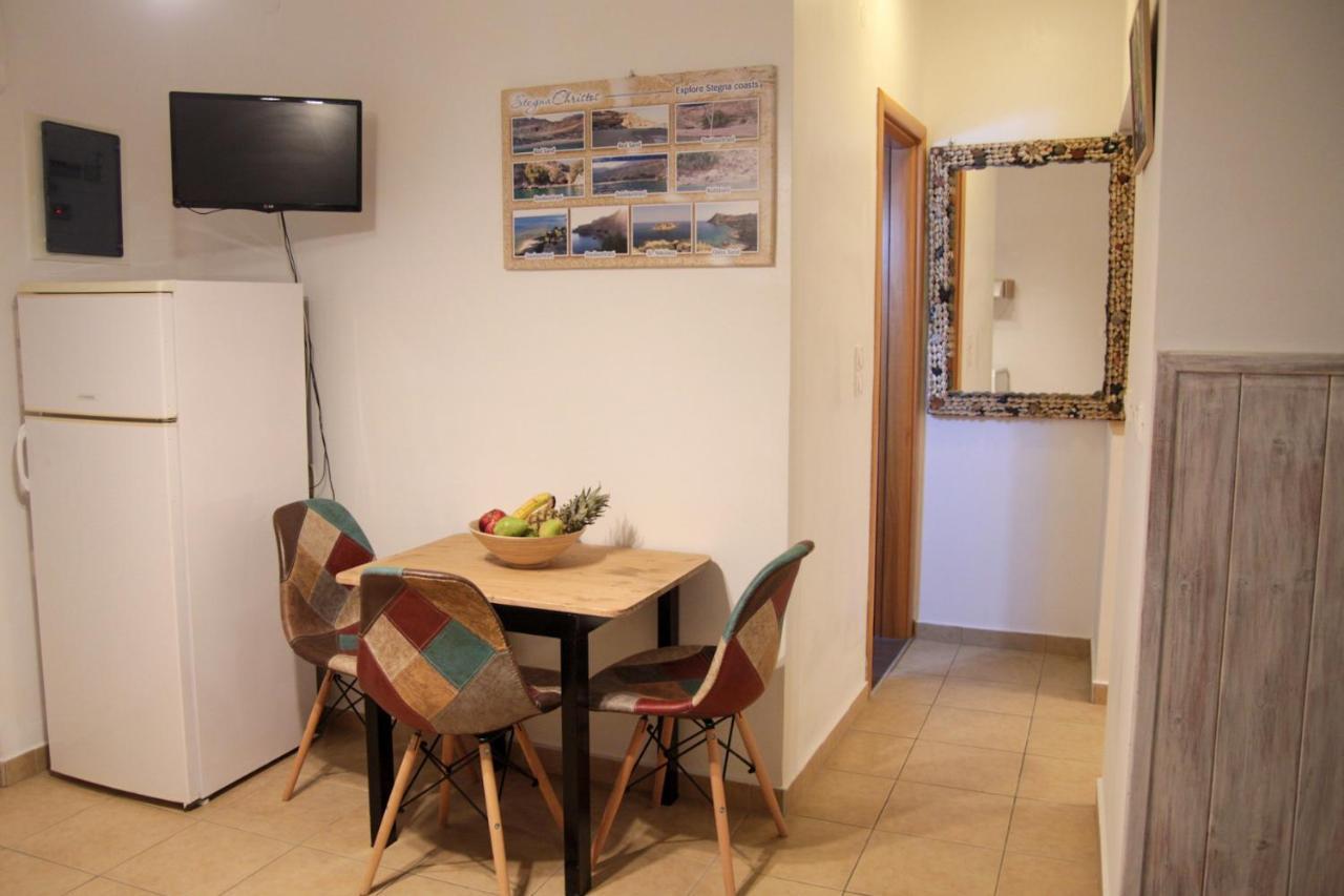 Christos Studios And Family Apartments Stegna Bagian luar foto