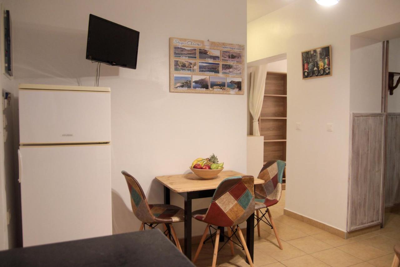 Christos Studios And Family Apartments Stegna Bagian luar foto
