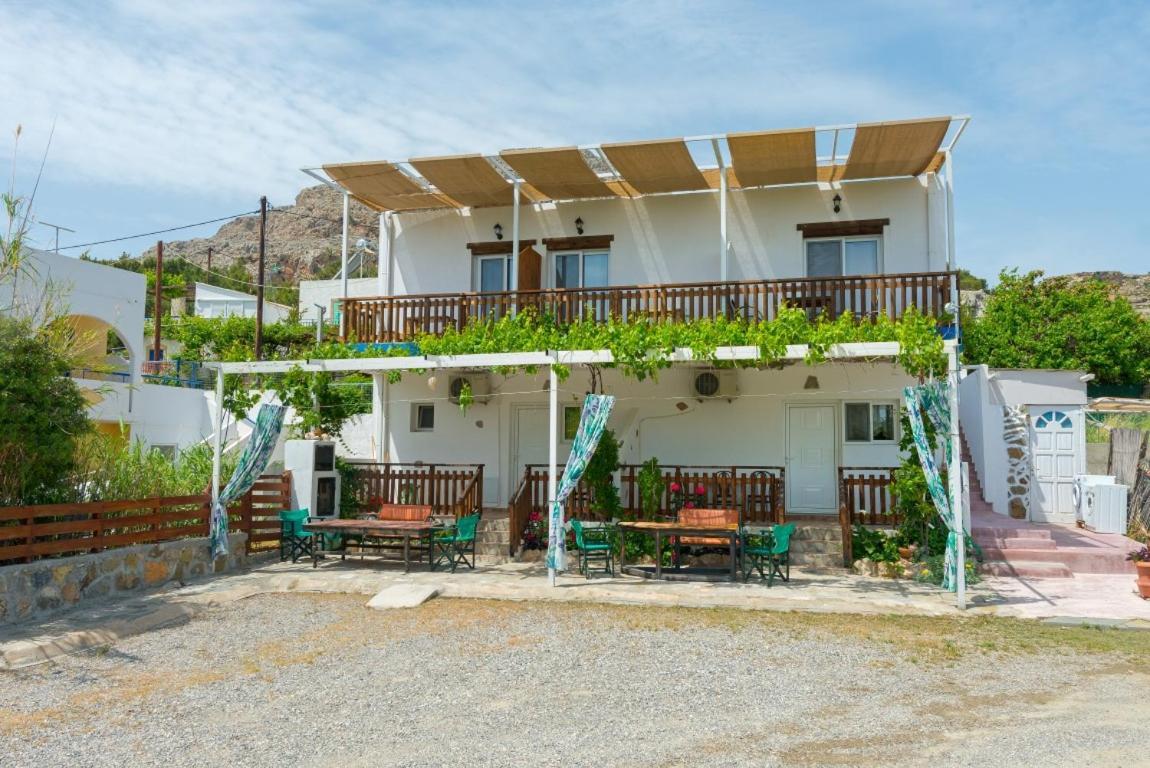 Christos Studios And Family Apartments Stegna Bagian luar foto