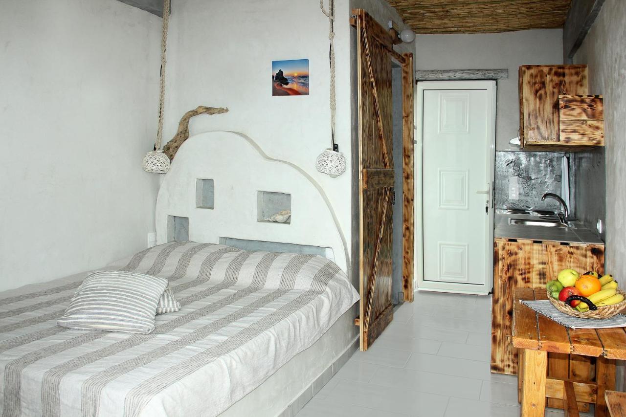 Christos Studios And Family Apartments Stegna Bagian luar foto