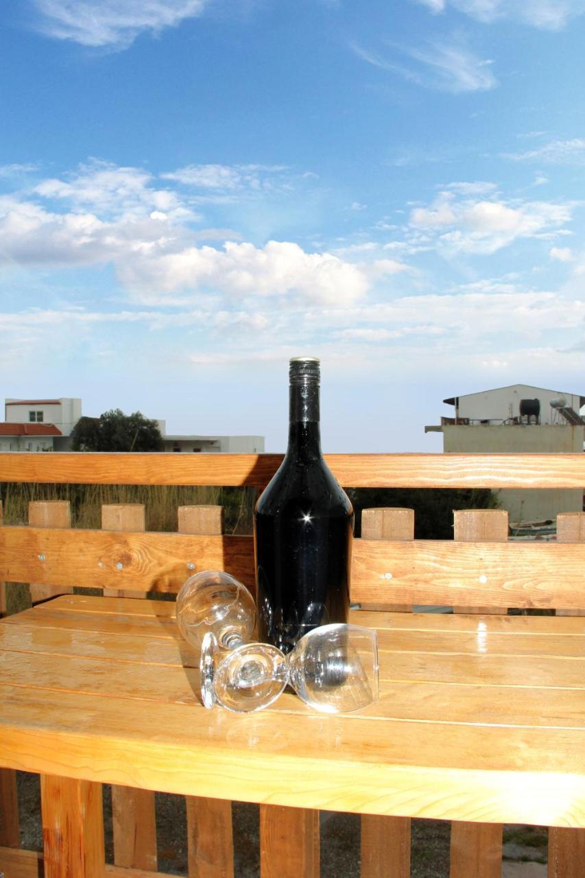 Christos Studios And Family Apartments Stegna Bagian luar foto