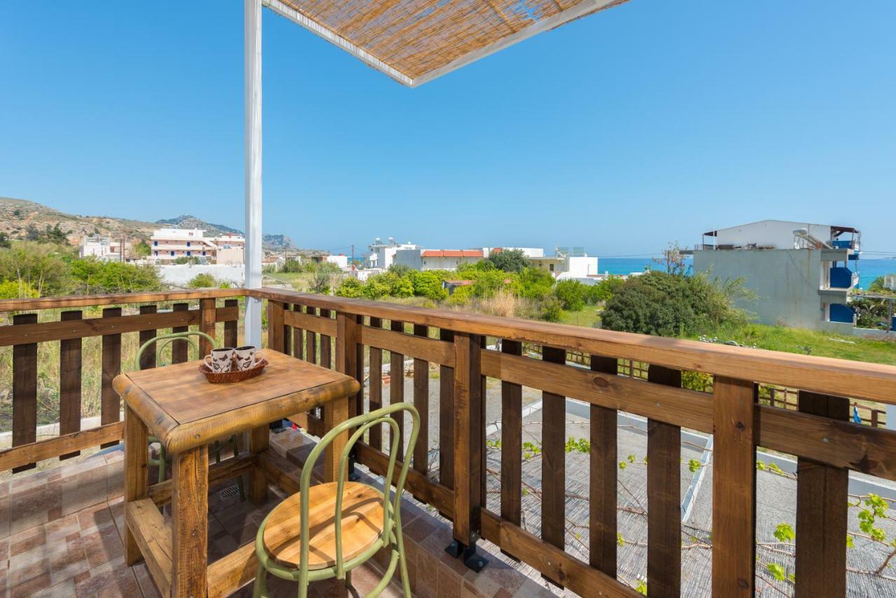 Christos Studios And Family Apartments Stegna Bagian luar foto
