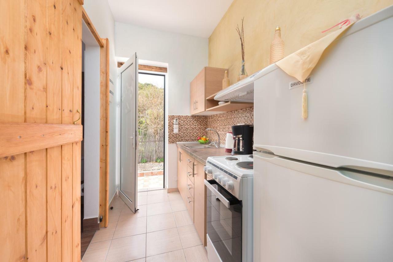 Christos Studios And Family Apartments Stegna Bagian luar foto